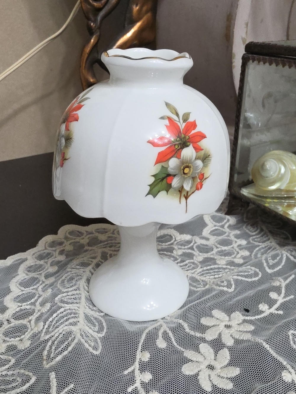 Vtg White Floral Ceramic Fairy  Lamp with Red Poinsettia Accent Holiday